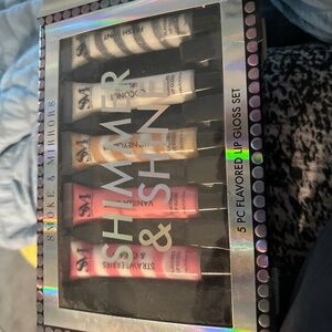 Set of lip gloss